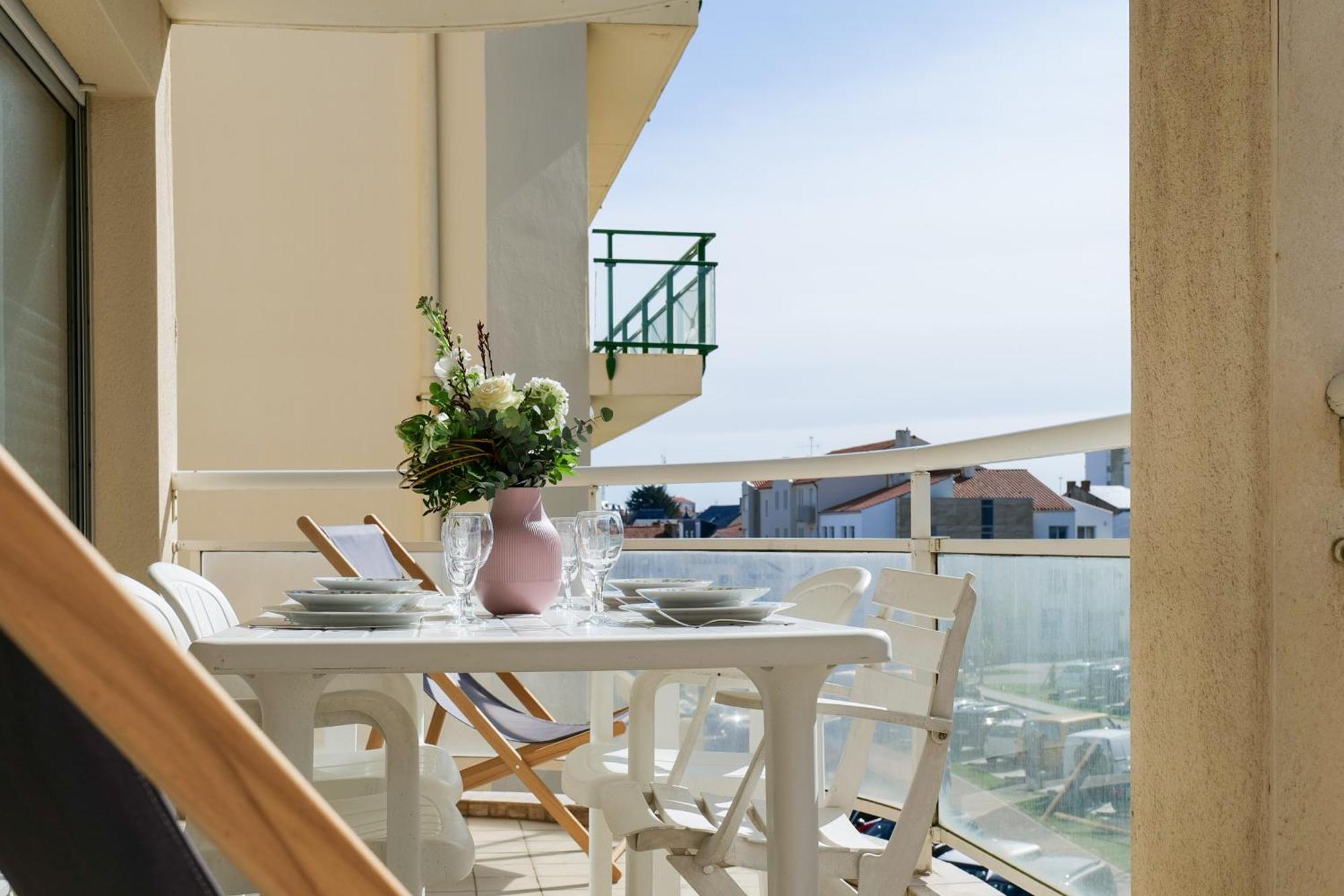 Joli Appartement Idealement Situe A Deux Pas De La Grande Plage - 4 Pers Les Sables-dʼOlonne Kültér fotó